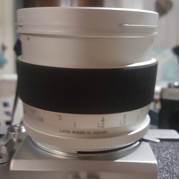 Topcon RE Super Camera & Tokyo Kogaku RE Auto - Topcor 5.8cm F1.4 Lens - Picture 14 of 16